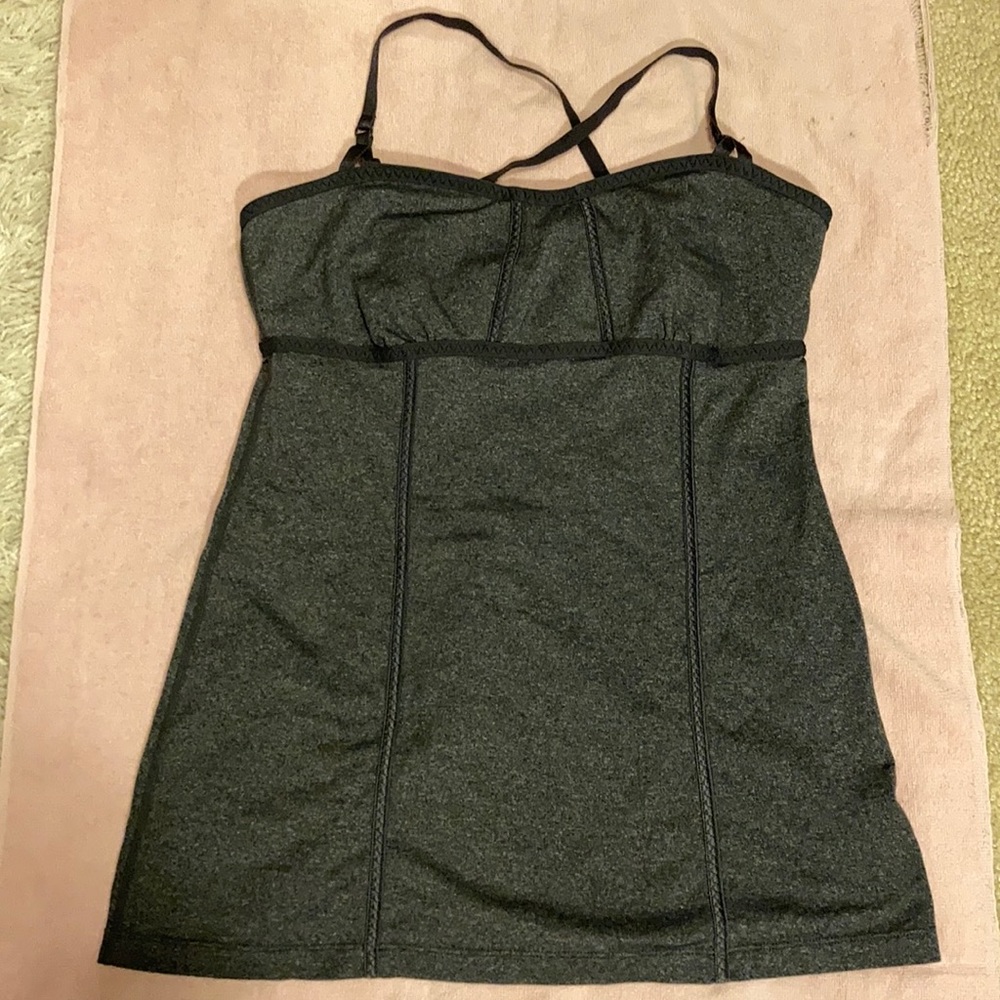 Lululemon top size 8